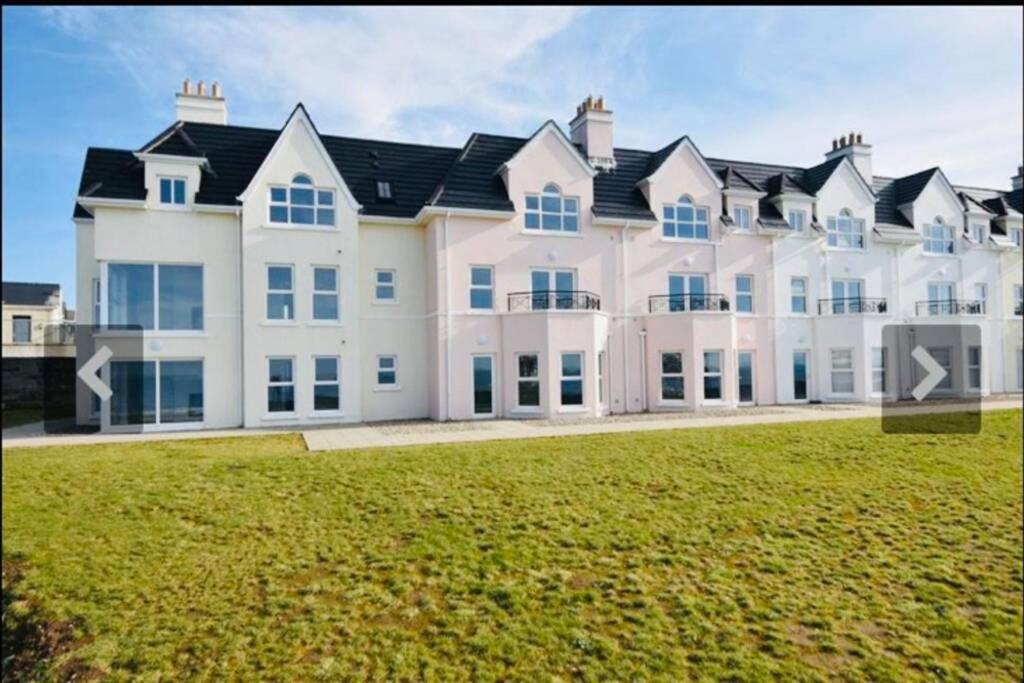 Luxurious Beach Front Apartment In Portrush Zewnętrze zdjęcie